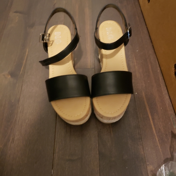 Womens Wedges - Picture 2 of 2